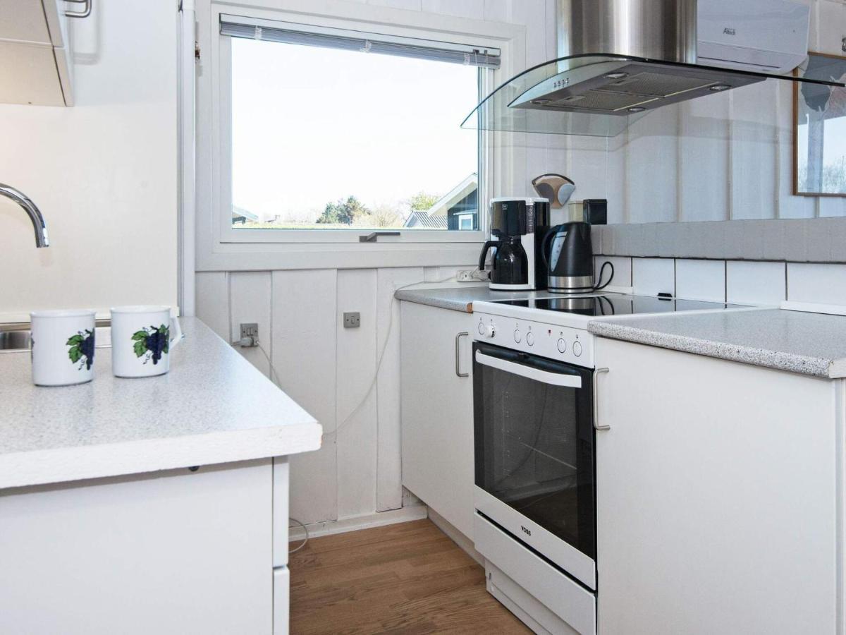 4 Person Holiday Home In Hemmet Esterno foto