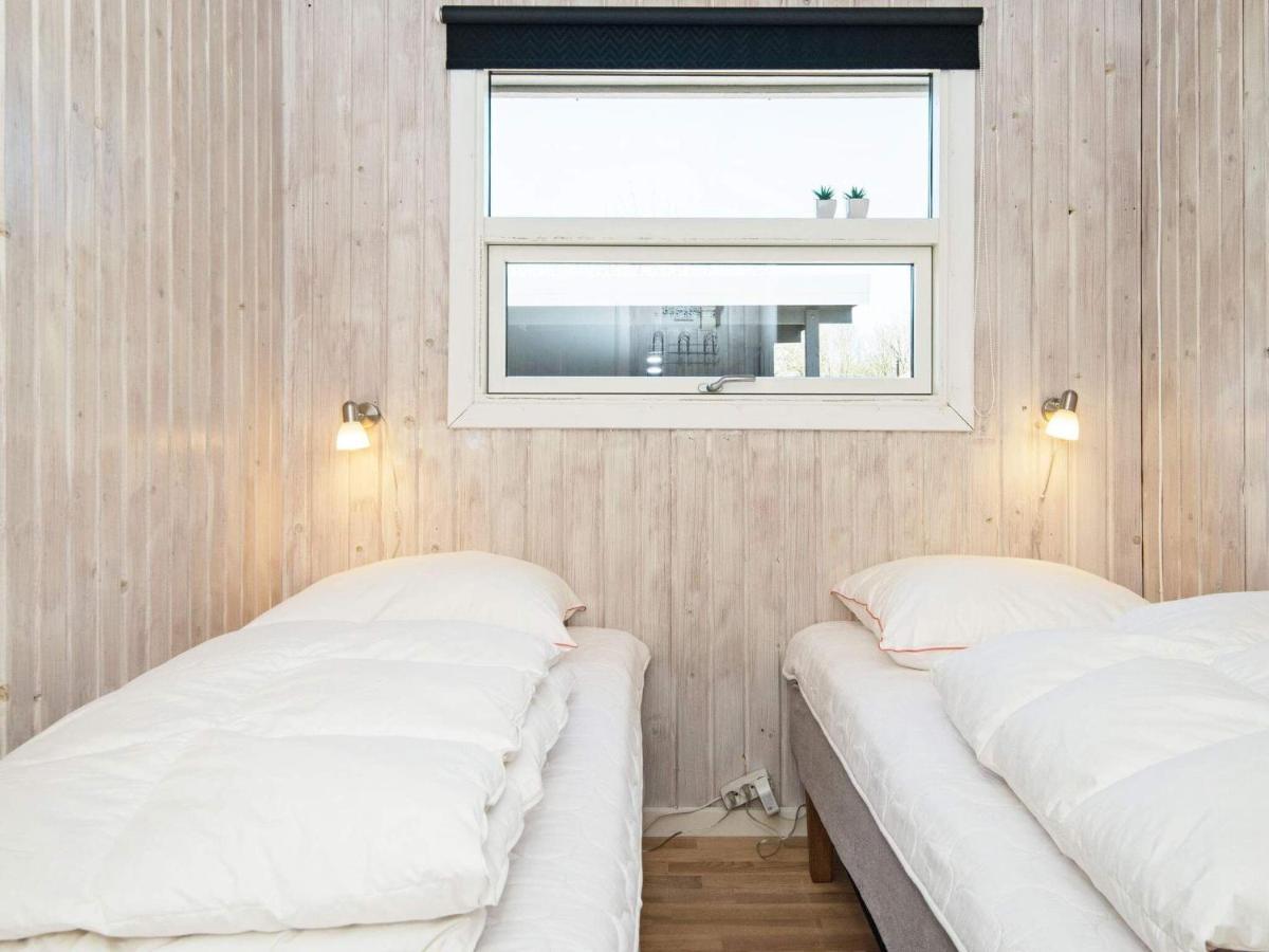 4 Person Holiday Home In Hemmet Esterno foto
